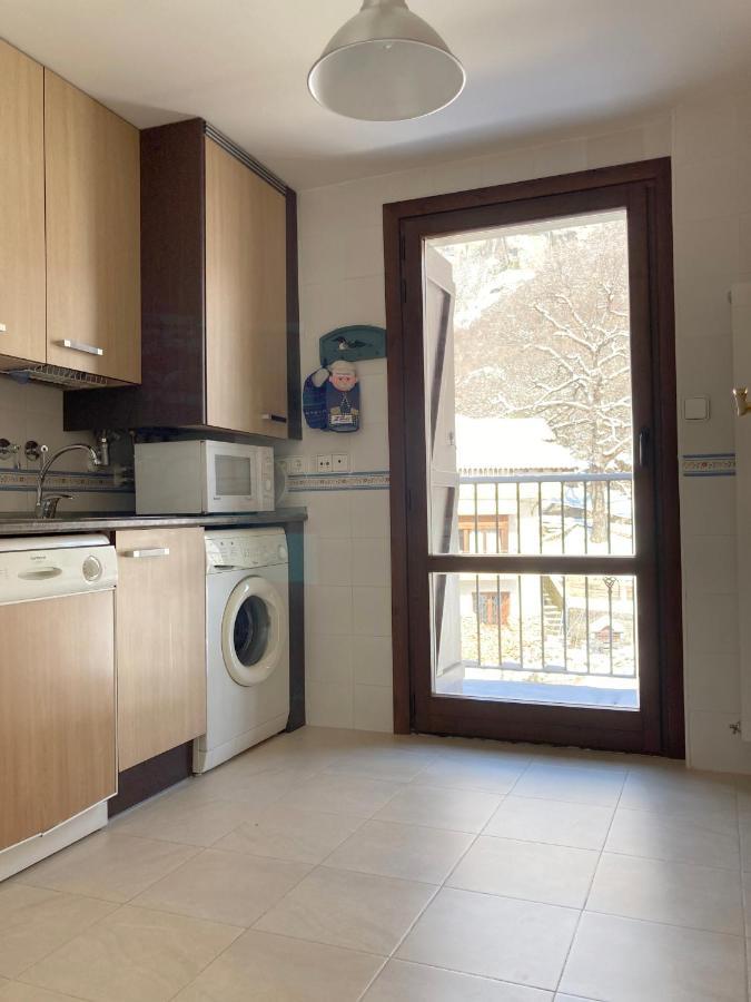 Apartamento Tarmanones Ескариля Екстериор снимка